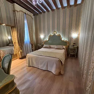 Al Graspo De Ua Hotel Venetië