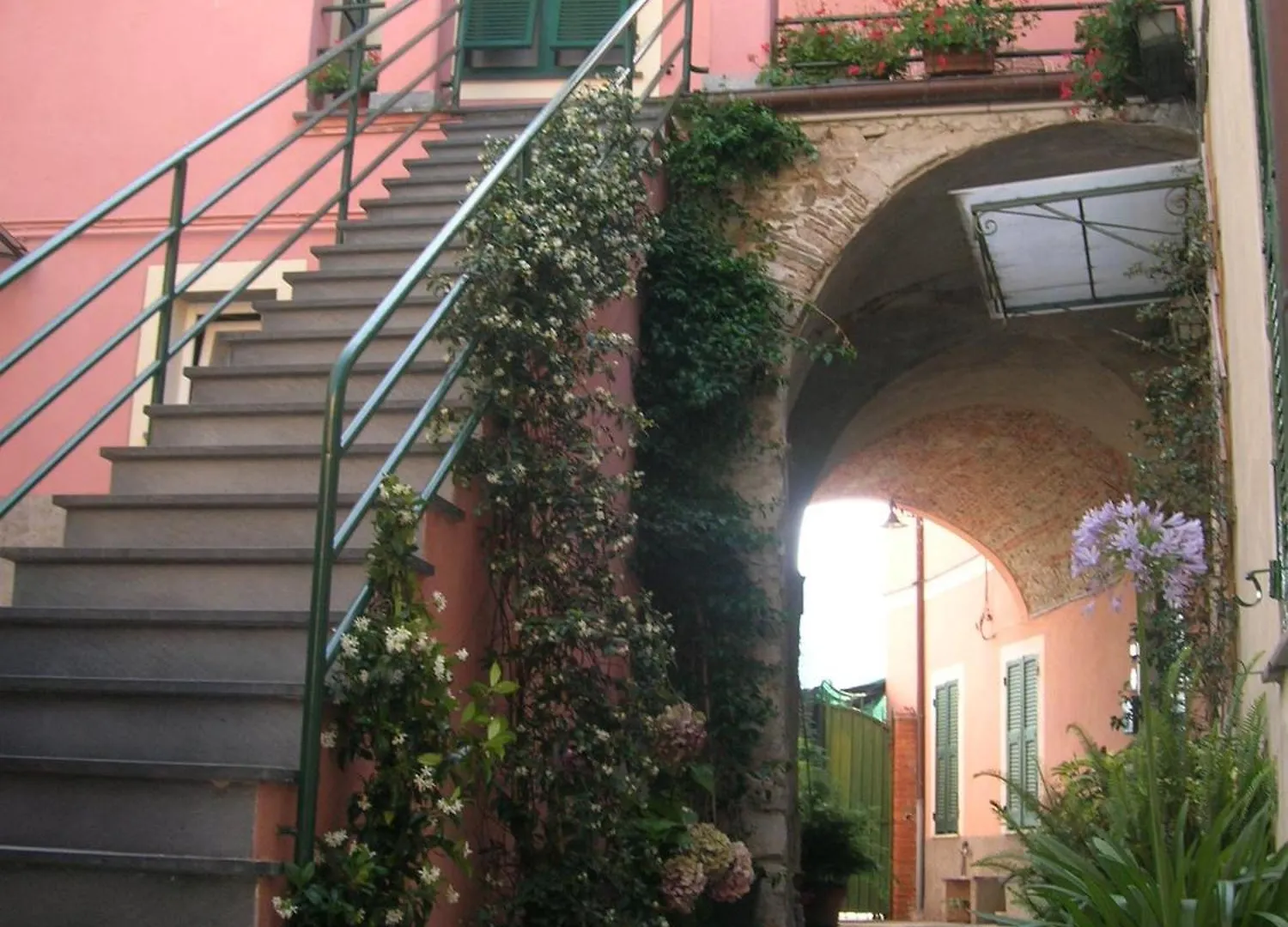L'Antica Pieve Bed & Breakfast Levanto 0*,